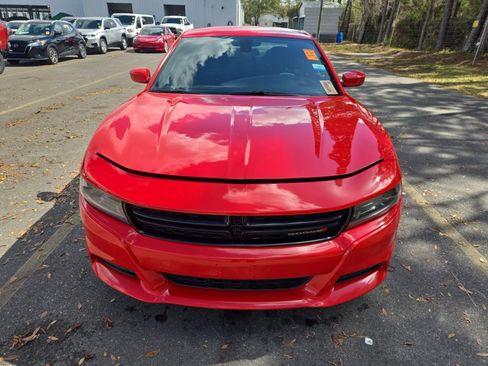 Used 2022 Dodge Charger SXT image 2