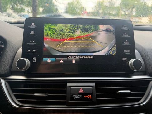 Used 2018 Honda Accord Sport image 21