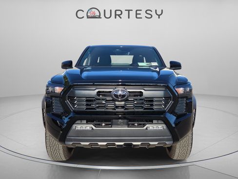 Certified 2026 Toyota Tacoma TRD Off-Road image 8