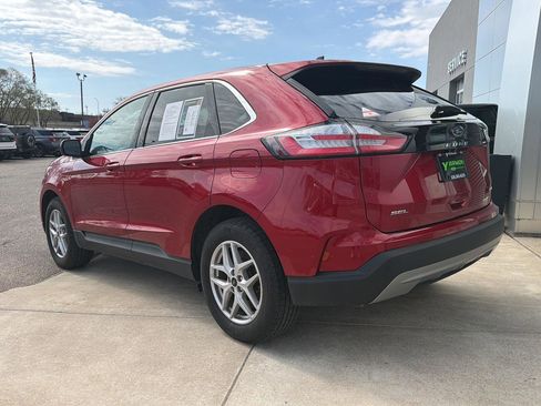 Used 2024 Ford Edge SEL w/ Convenience Package AWD/4WD image 3