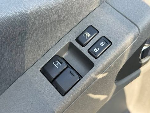 Used 2021 Nissan Frontier S RWD image 11