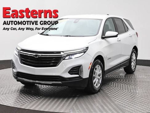 Used 2022 Chevrolet Equinox LT FWD image 1