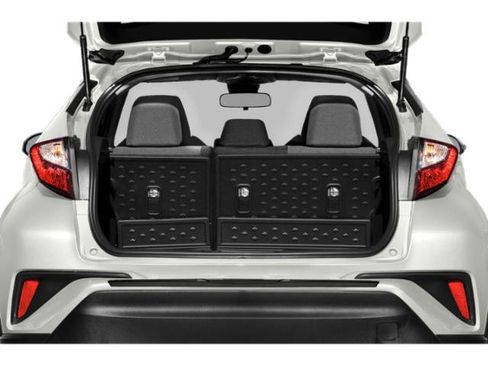 Used 2020 Toyota C-HR XLE image 11