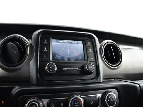 Used 2019 Jeep Wrangler Unlimited Sport S AWD/4WD image 15