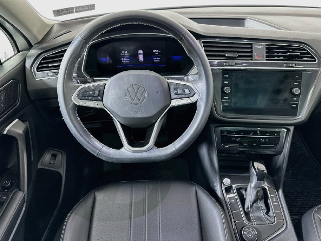 Certified 2024 Volkswagen Tiguan SE AWD/4WD image 23