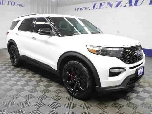 Used 2024 Ford Explorer ST w/ Technology Package AWD/4WD image 3