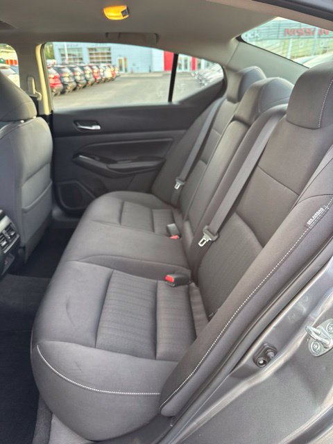 Used 2020 Nissan Altima 2.5 SV FWD image 11