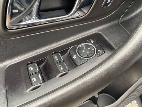 Used 2016 Ford Taurus SHO w/ Equipment Group 401A AWD/4WD image 10