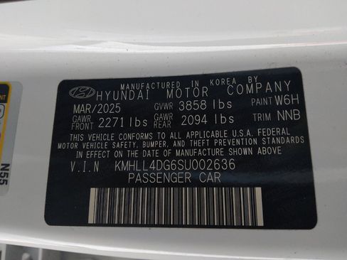 Used 2025 Hyundai Elantra SE image 33