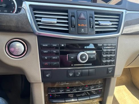 Used 2010 Mercedes-Benz E 350 Sedan image 20