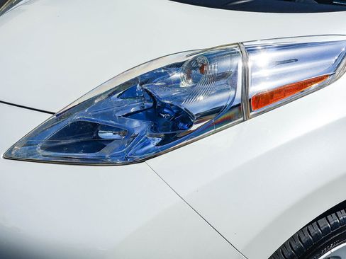Used 2013 Nissan Leaf SV w/ LED & Quick Charge Pkg FWD image 23