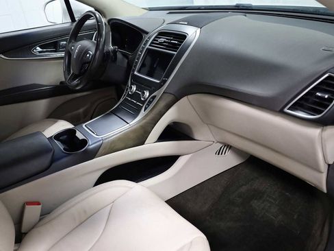 Used 2016 Lincoln MKX Reserve w/ Climate Package image 5
