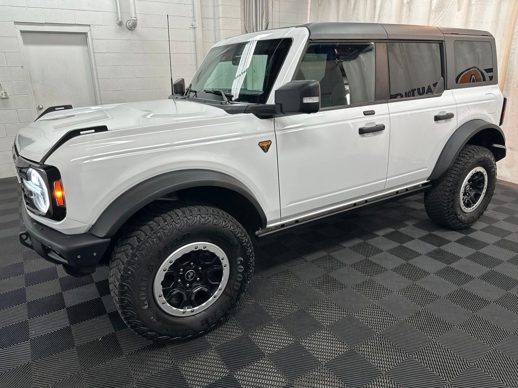 Used 2023 Ford Bronco Badlands w/ Sasquatch Package AWD/4WD image 5