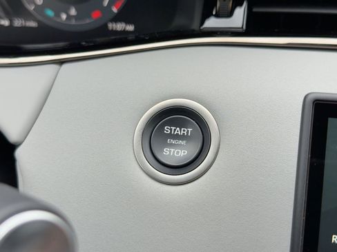 Used 2024 Land Rover Range Rover Evoque Dynamic SE image 24