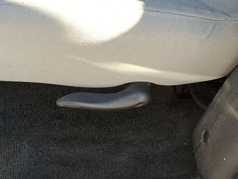 Used 2011 Dodge Dakota ST image 19