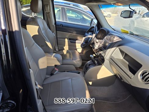 Used 2016 Jeep Patriot High Altitude image 3