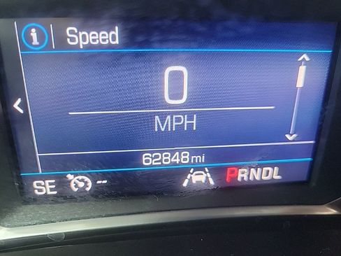 Certified 2020 Chevrolet Equinox LT w/ Driver Convenience Package image 9