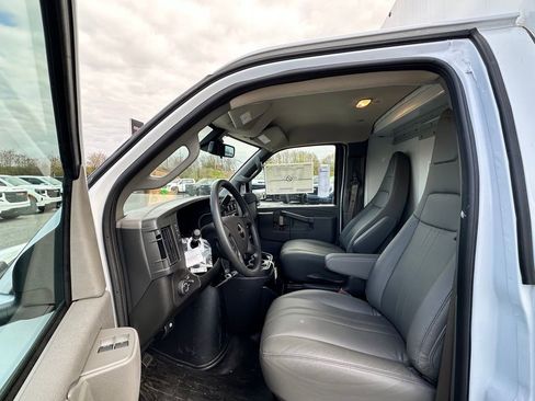 New 2025 GMC Savana 3500 w/ Power Convenience Package RWD image 13