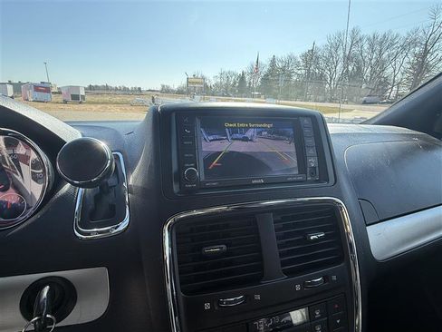 Used 2018 Dodge Grand Caravan GT image 14