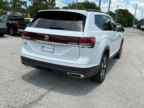 Used 2024 Volkswagen Atlas SE FWD image 6