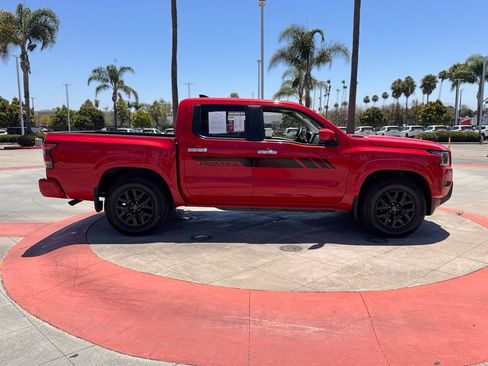 Certified 2023 Nissan Frontier SV w/ Technology Package RWD image 9