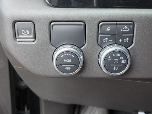 Used 2023 GMC Sierra 1500 SLT w/ SLT Convenience Package image 23