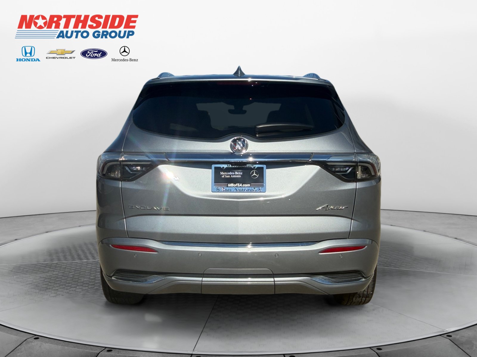 Used 2023 Buick Enclave Avenir w/ Avenir Technology Package FWD image 6