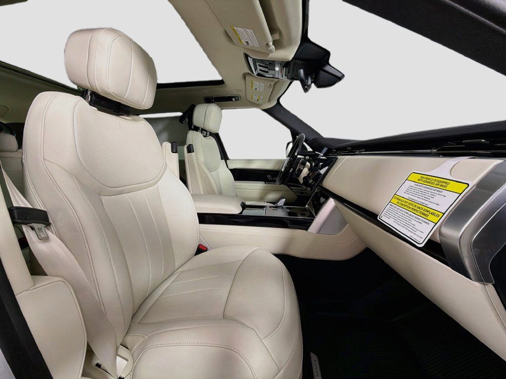 New 2026 Land Rover Range Rover SE AWD/4WD image 30