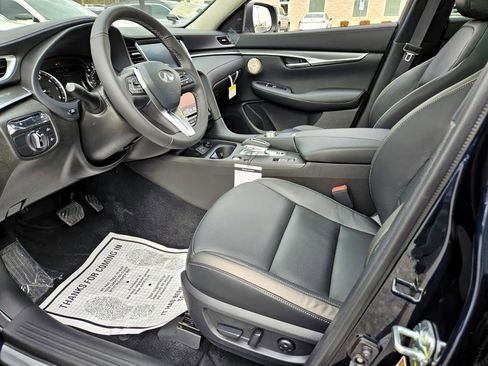 New 2025 INFINITI QX50 Luxe image 7