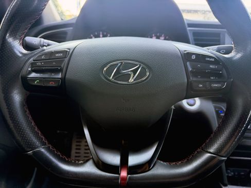 Used 2018 Hyundai Elantra Sport FWD image 14