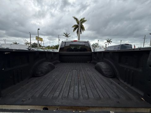 Used 2019 Ford F250 XL w/ Power Equipment Group AWD/4WD image 4