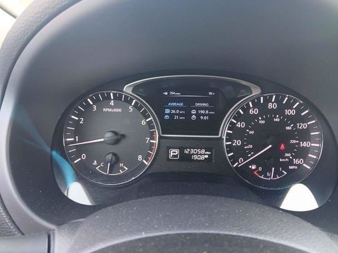 Used 2013 Nissan Altima 2.5 S FWD image 16