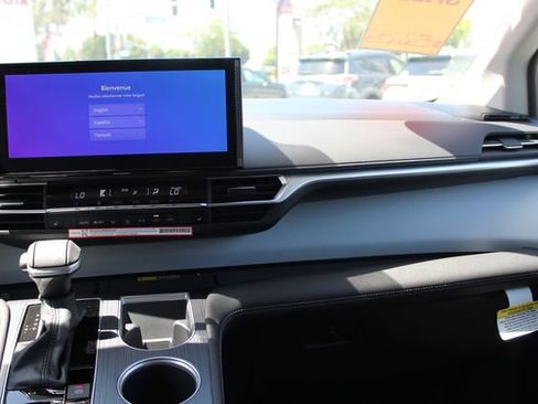 Certified 2026 Toyota Sienna XLE FWD image 19