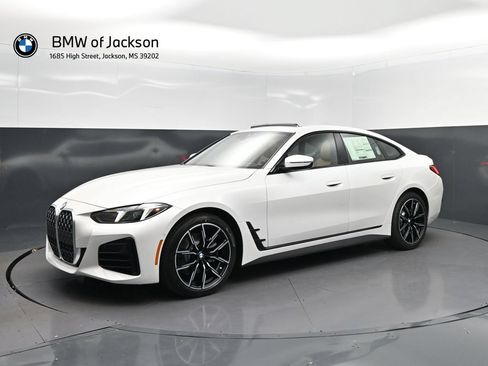 New 2026 BMW 430i w/ M Sport Package RWD image 3