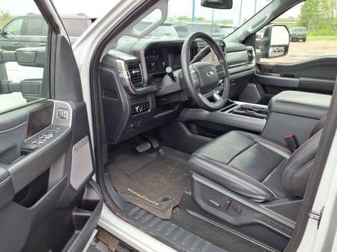 Used 2025 Ford F250 Lariat w/ Lariat Ultimate Package AWD/4WD image 10