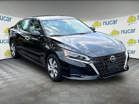 Certified 2024 Nissan Altima 2.5 S FWD image 1