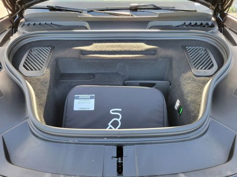 Used 2025 Porsche Macan 4S Electric image 33