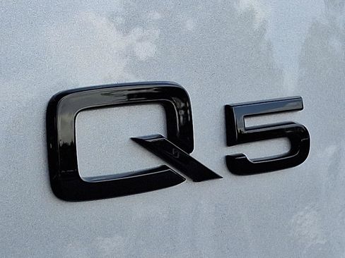 Certified 2025 Audi Q5 Prestige image 31