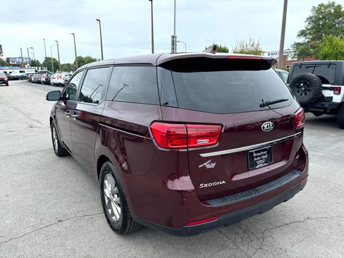 Used 2020 Kia Sedona LX image 5