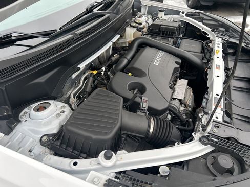 Used 2022 GMC Terrain SLE w/ Driver Convenience Package image 29