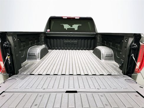 New 2026 GMC Sierra 1500 SLT image 27