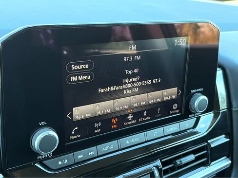 Certified 2024 Nissan Pathfinder SV image 7