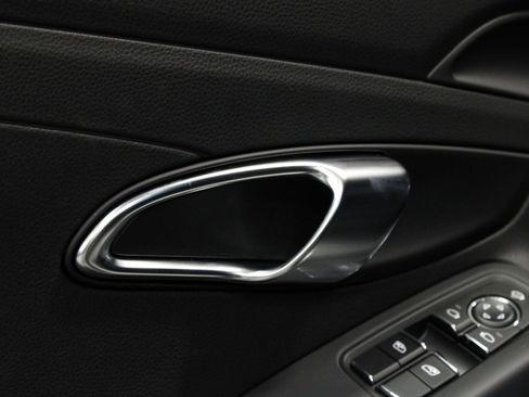 Used 2023 Porsche 718 Cayman RWD image 29