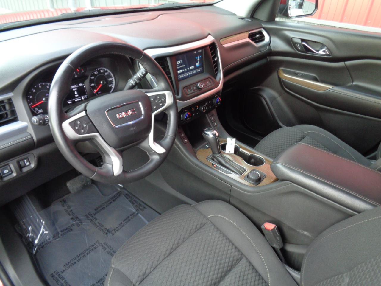 Used 2017 GMC Acadia SLE w/ Driver Alert Package I AWD/4WD image 2