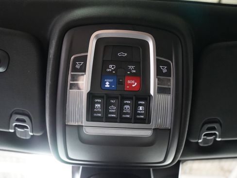 Used 2019 RAM 1500 Limited AWD/4WD image 35