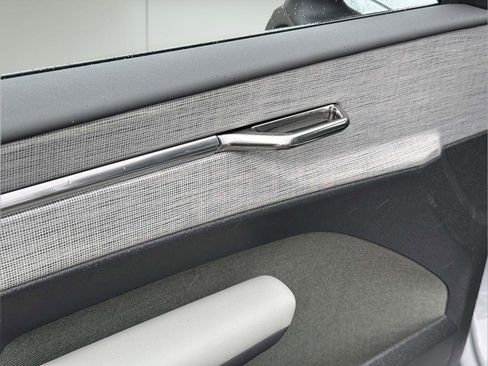 New 2026 Volvo EX30 Cross Country Ultra w/ Protection Package Premier image 18