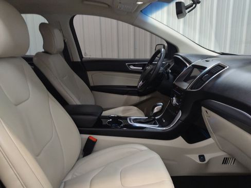 Used 2018 Ford Edge Titanium w/ Technology Package AWD/4WD image 21