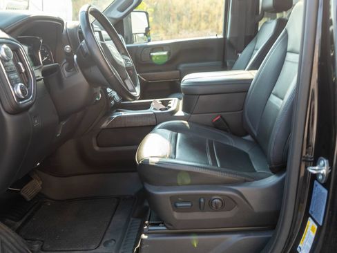 Used 2023 GMC Sierra 3500 Denali w/ Denali Black Diamond Edition AWD/4WD image 12