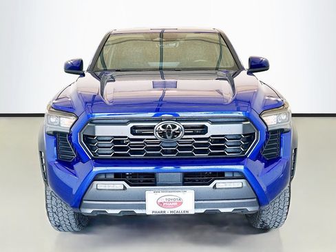 Used 2025 Toyota Tacoma TRD Off-Road AWD/4WD image 2