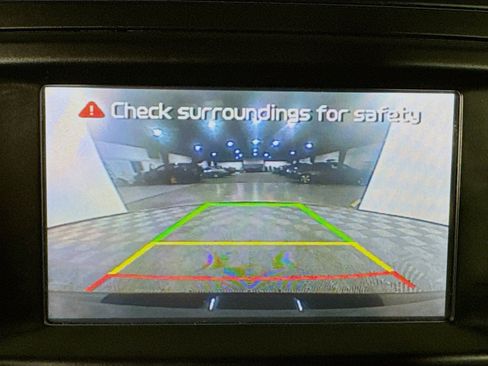 Used 2016 Kia Soul + image 18